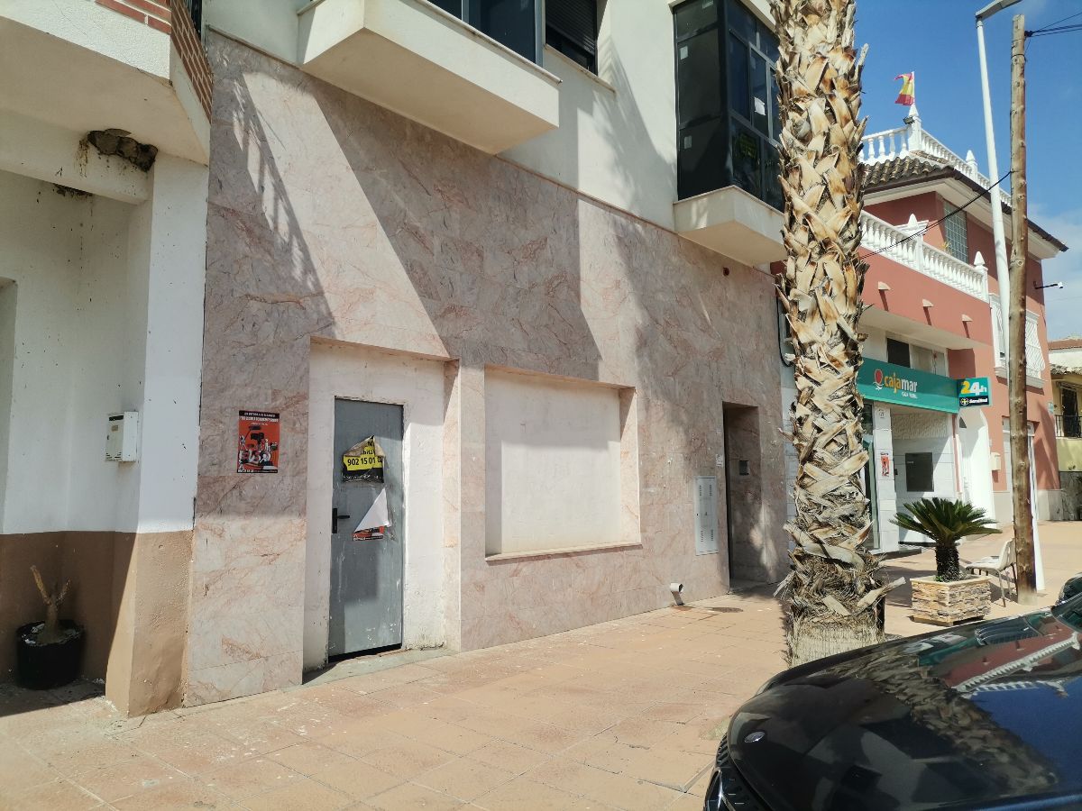 For sale of commercial in Zurgena