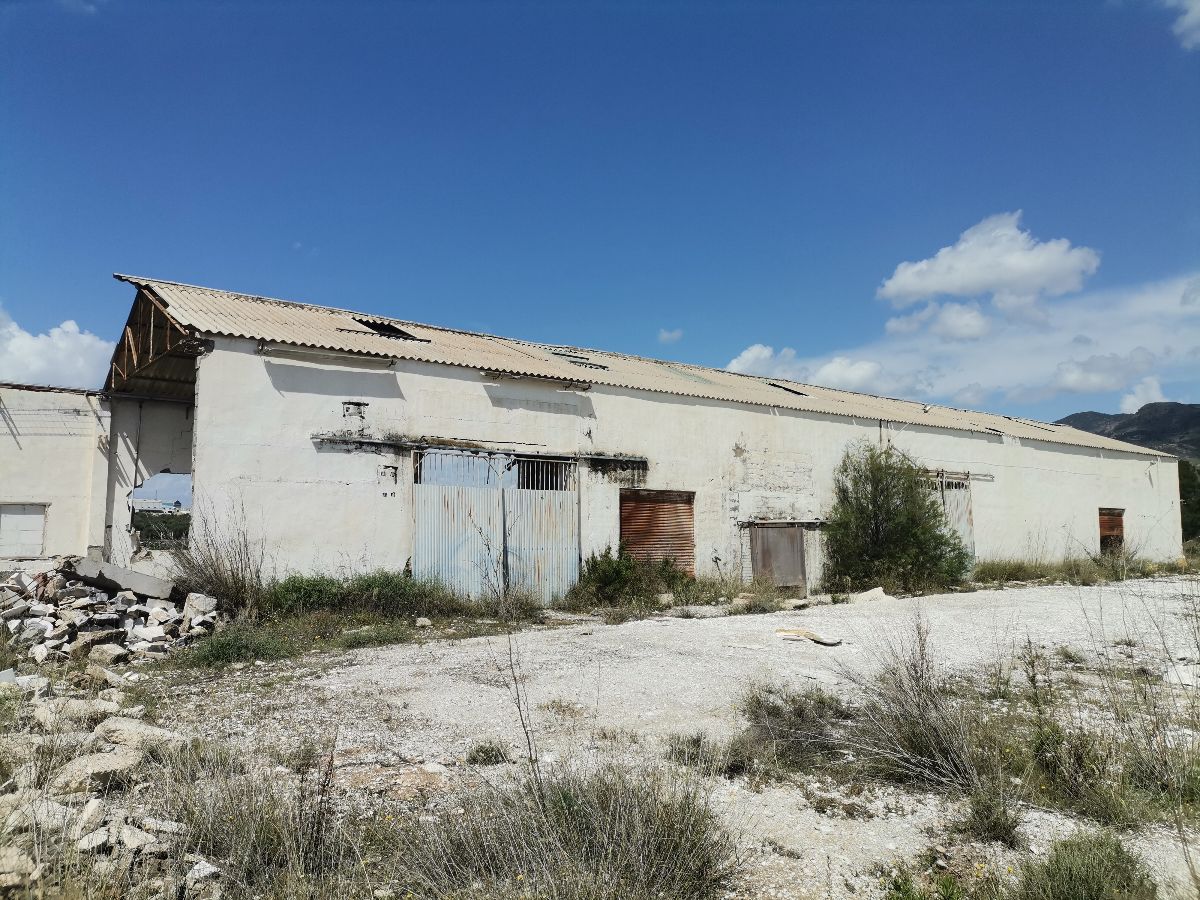 Venta de nave industrial en Olula del Río