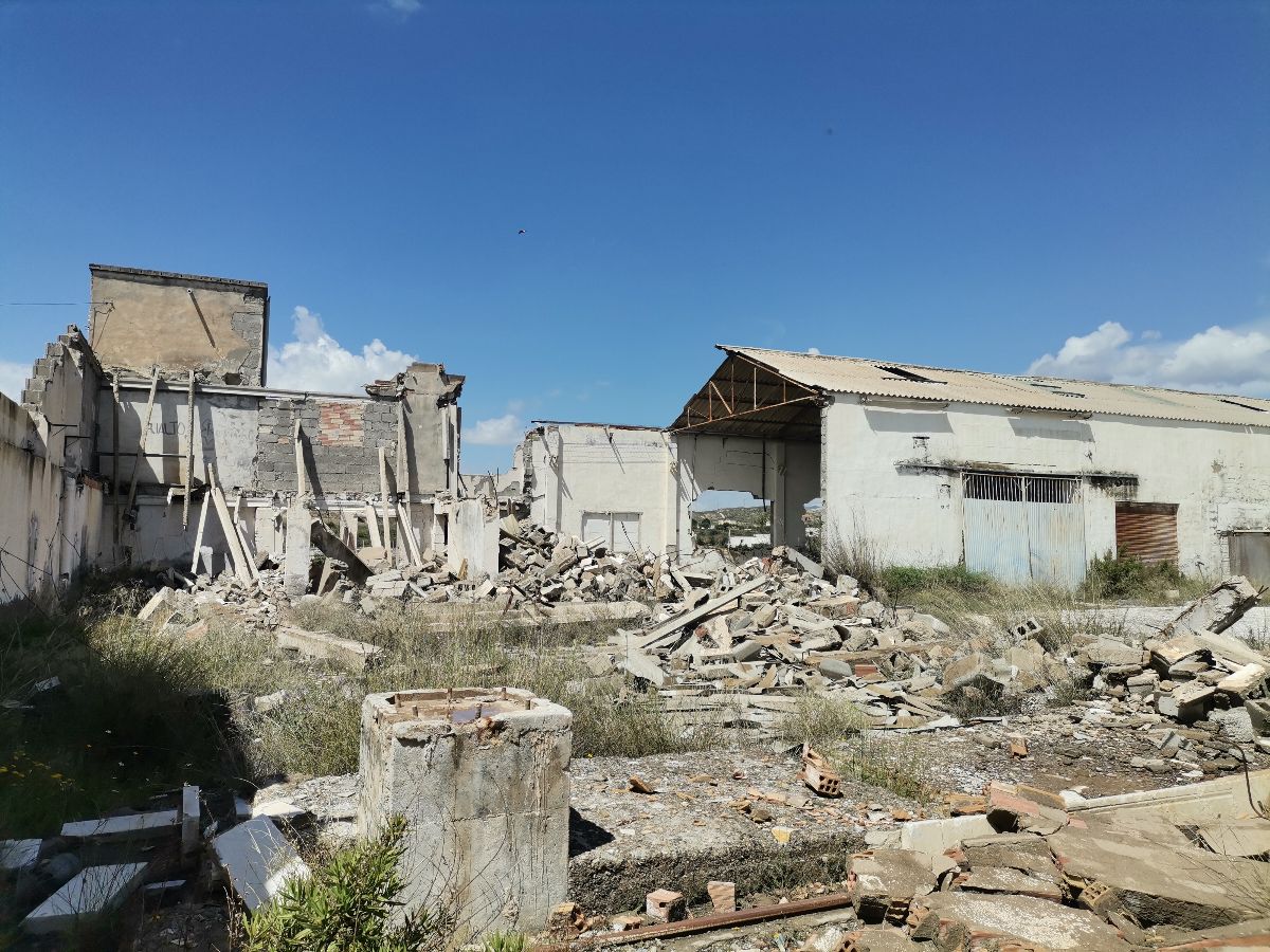 For sale of industrial plant/warehouse in Olula del Río