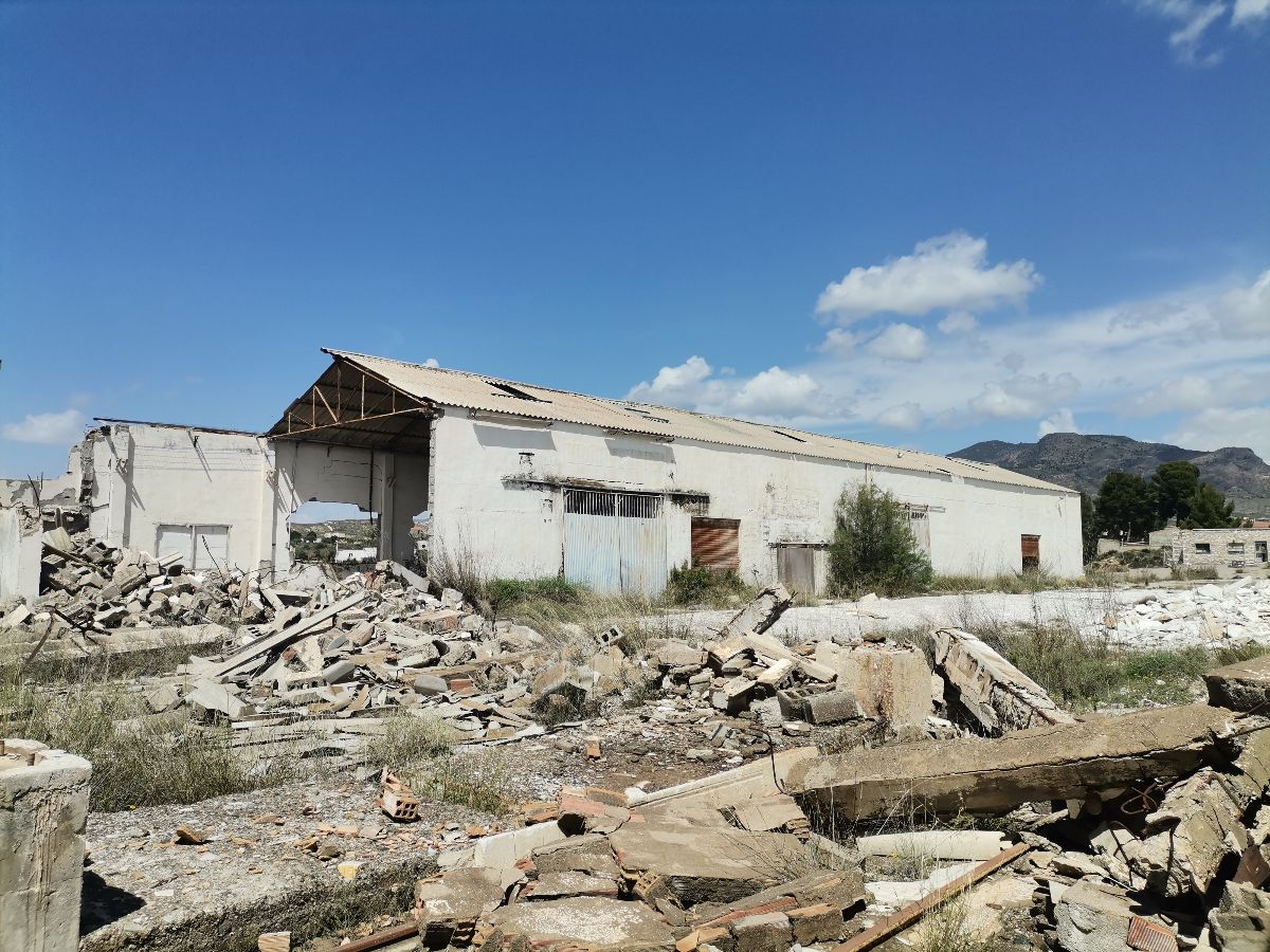For sale of industrial plant/warehouse in Olula del Río