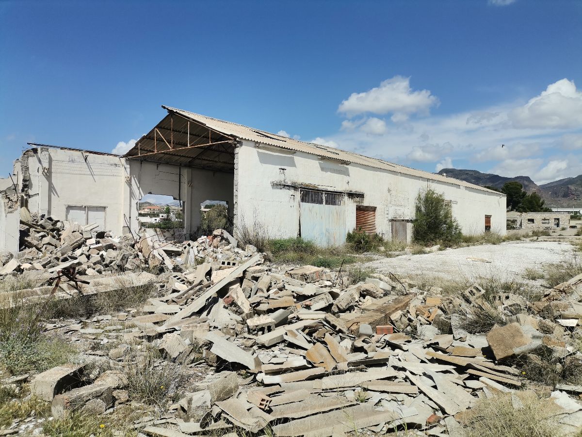 Venta de nave industrial en Olula del Río