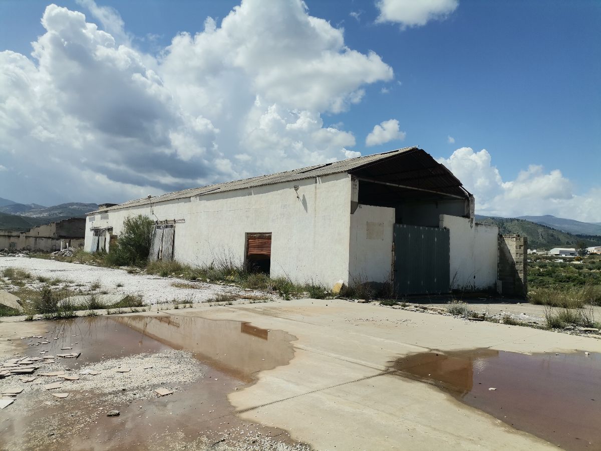 Venta de nave industrial en Olula del Río