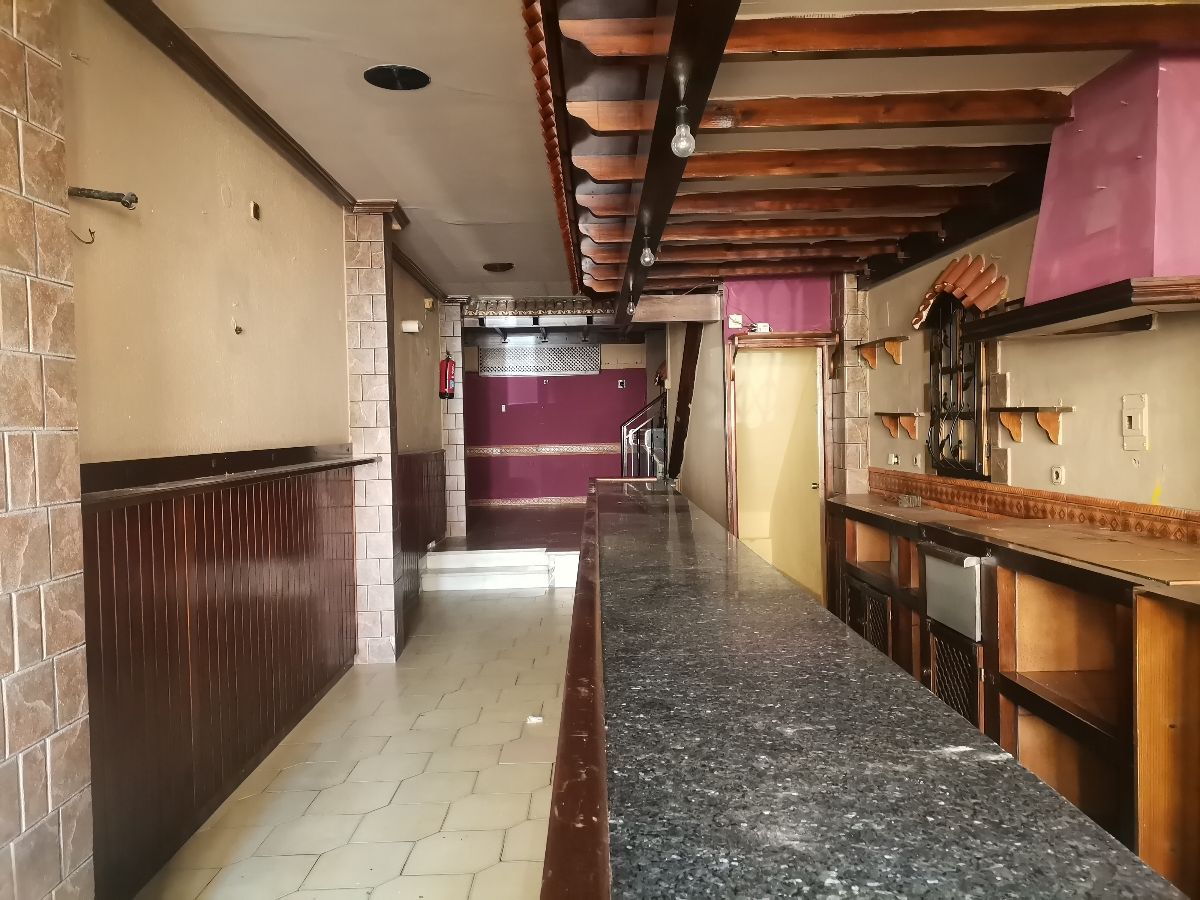 For sale of commercial in Fines