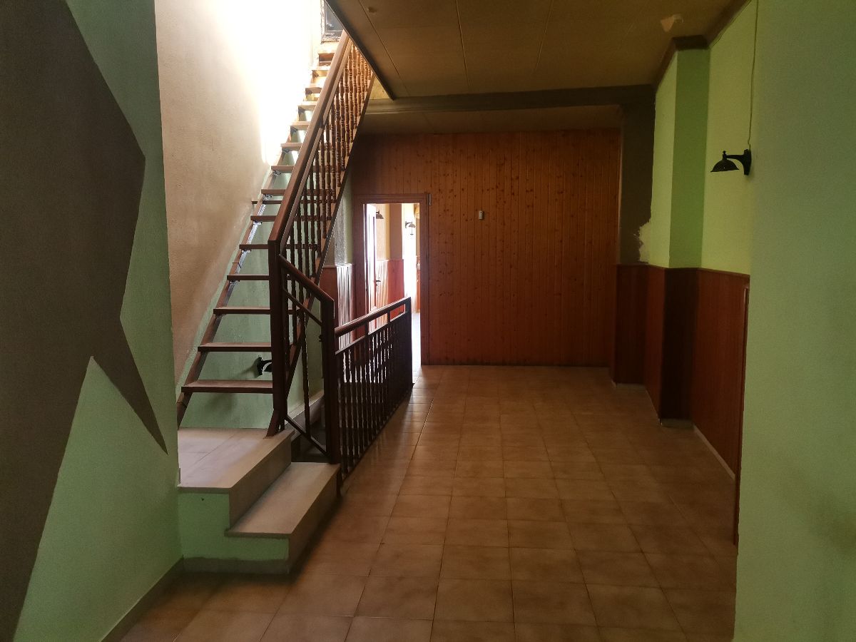 For sale of commercial in Fines