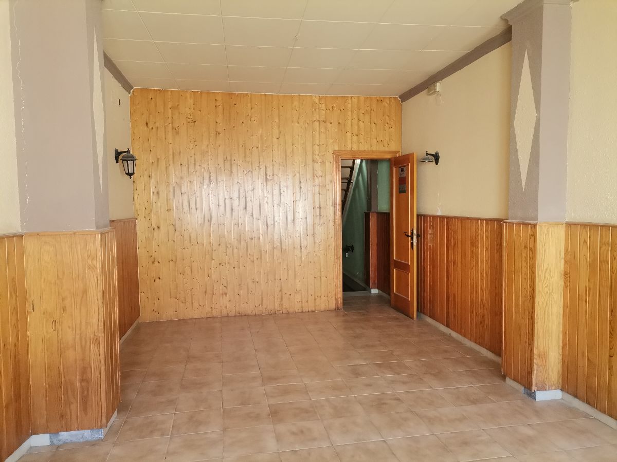 For sale of commercial in Fines