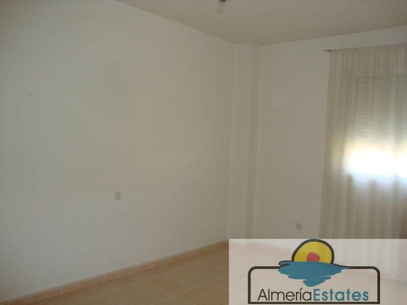 For sale of flat in Macael