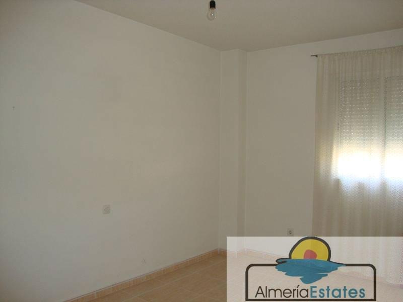 For sale of flat in Macael