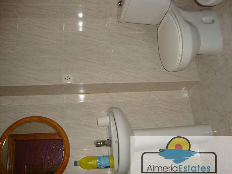 For sale of flat in Macael