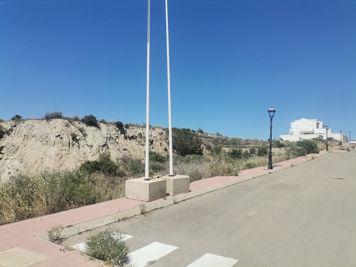 For sale of land in Arboleas
