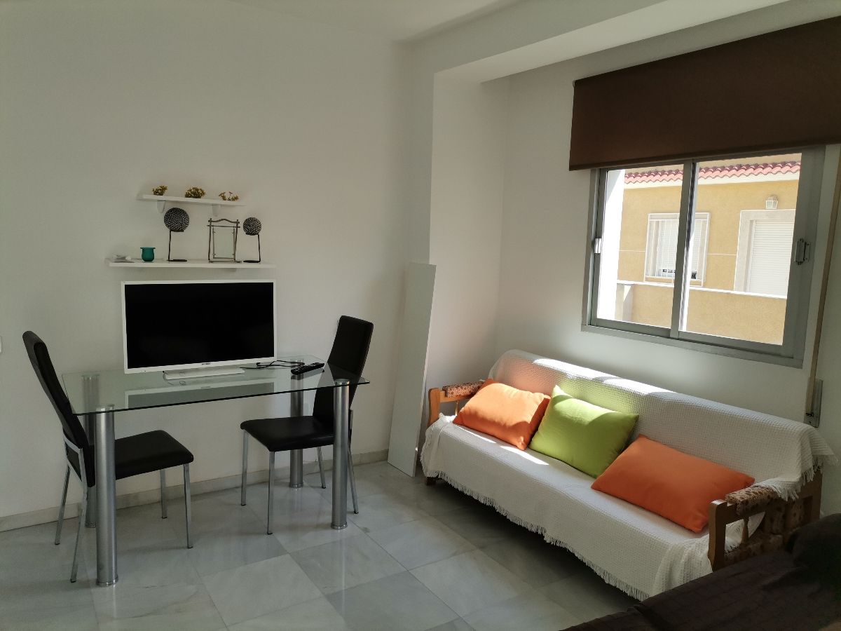For rent of flat in Macael