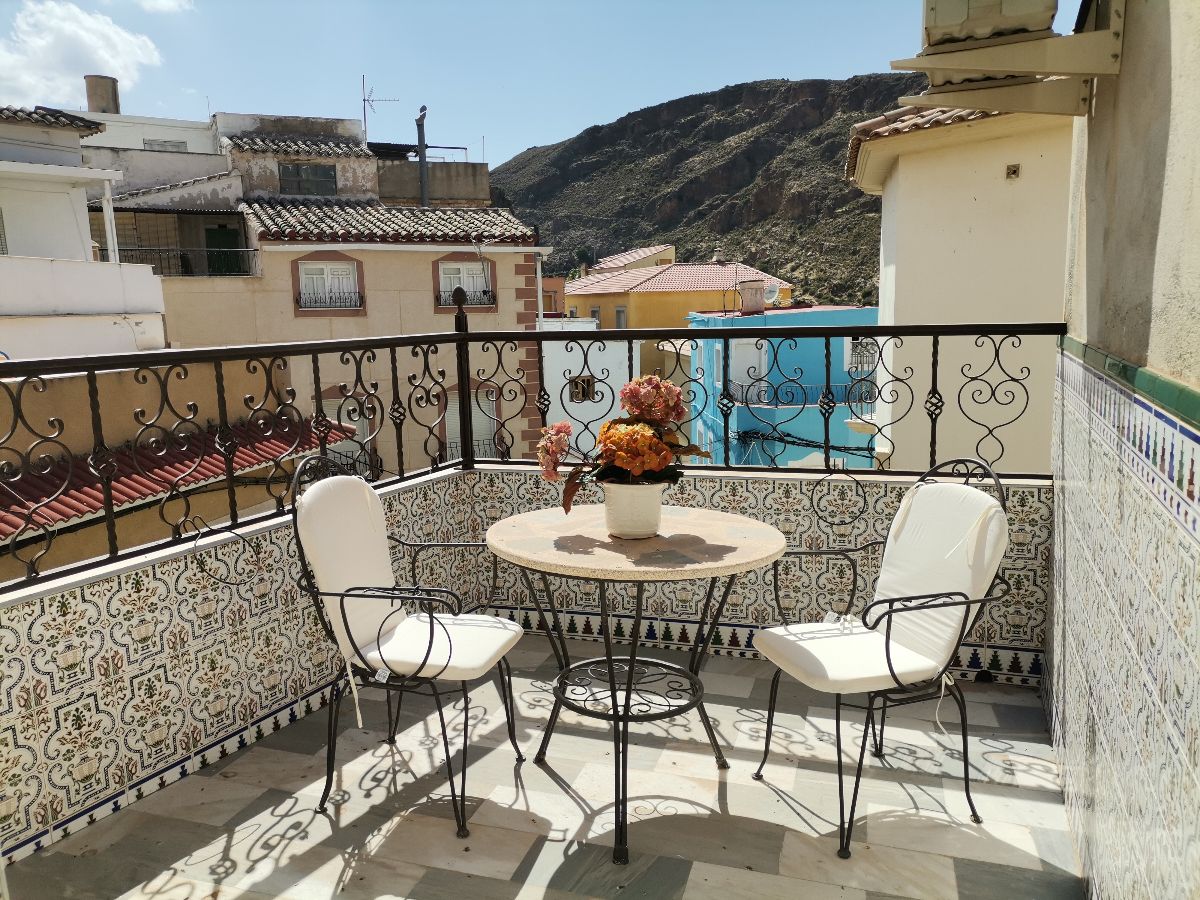For rent of flat in Macael