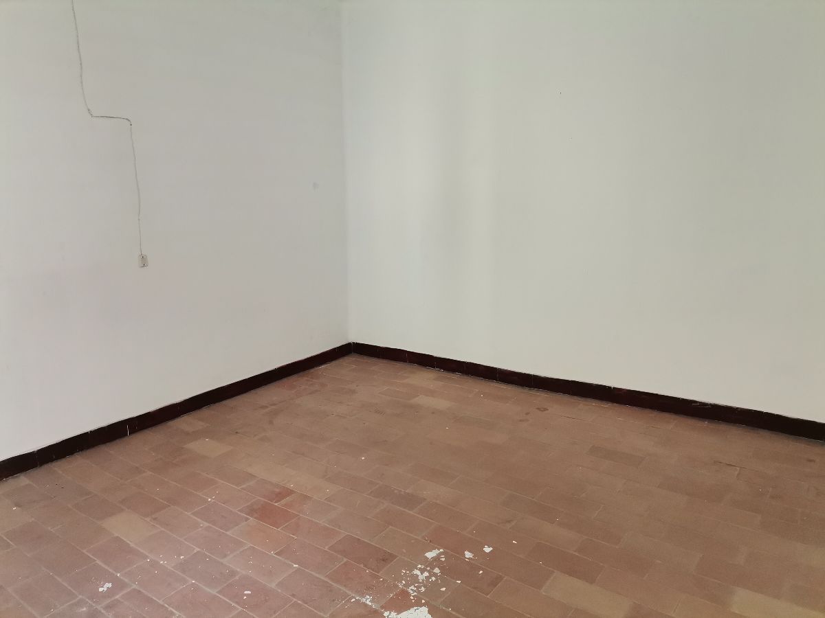 Venta de casa en Macael