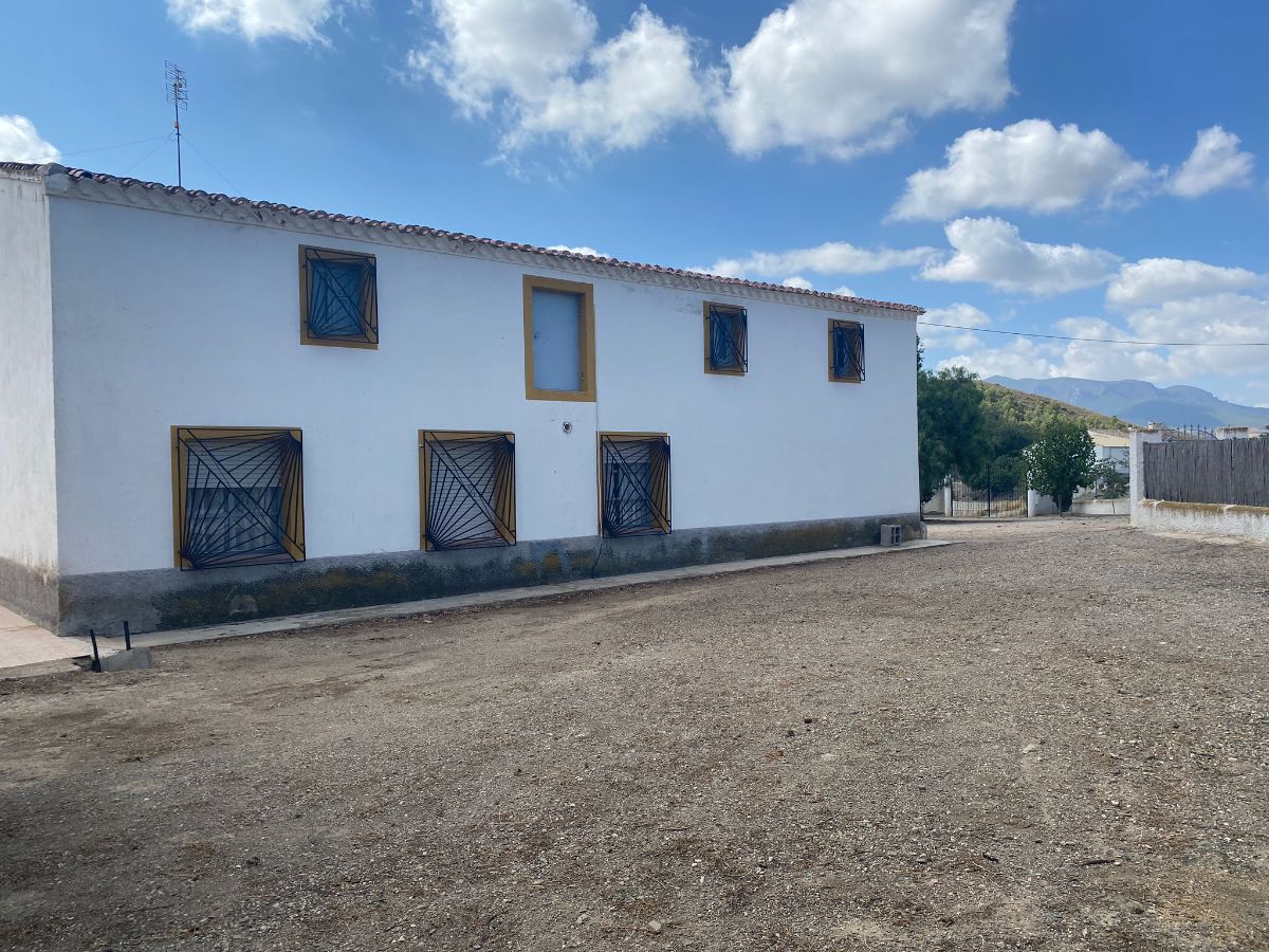 For sale of house in Vélez-Rubio