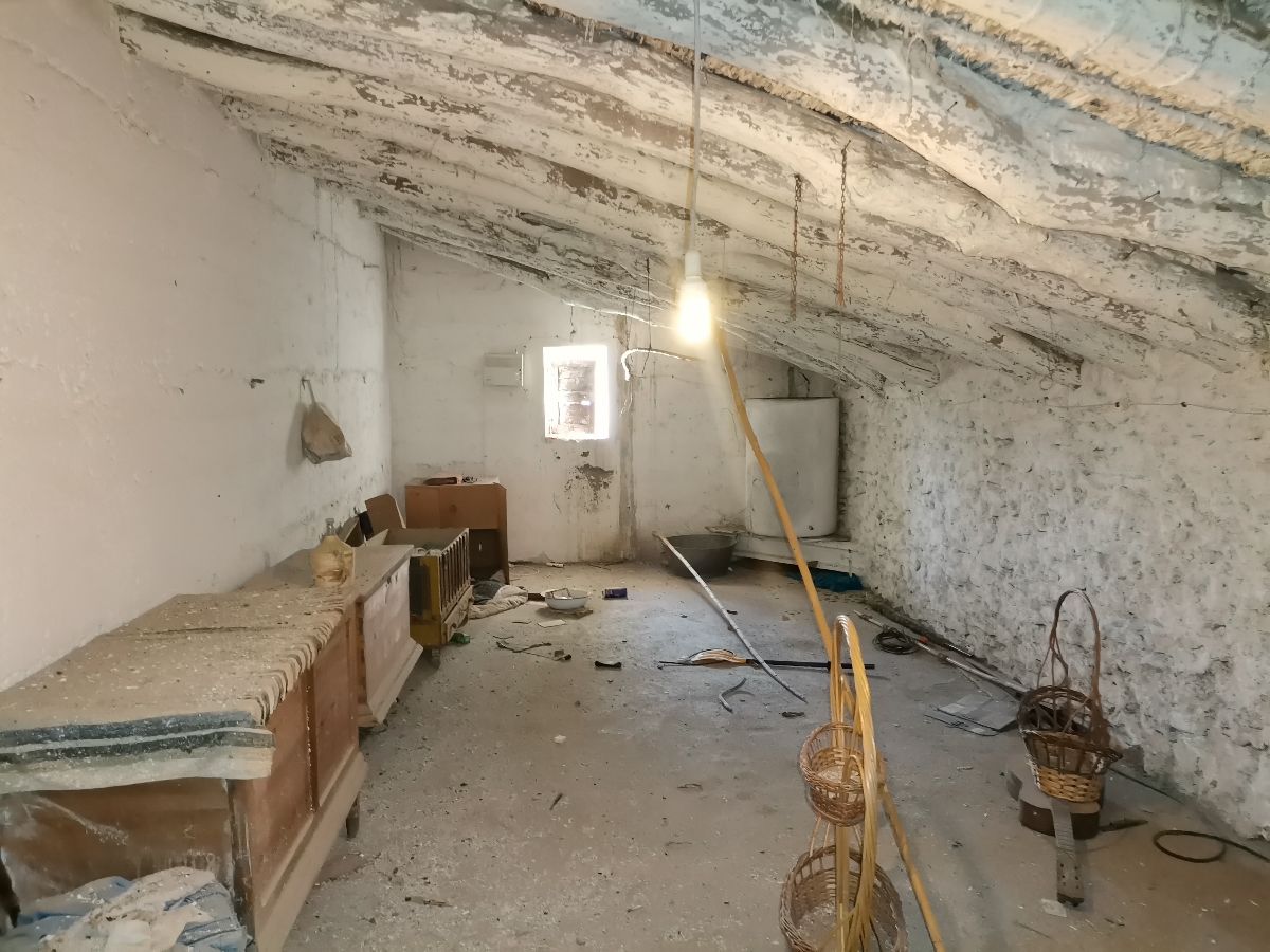 For sale of house in Taberno