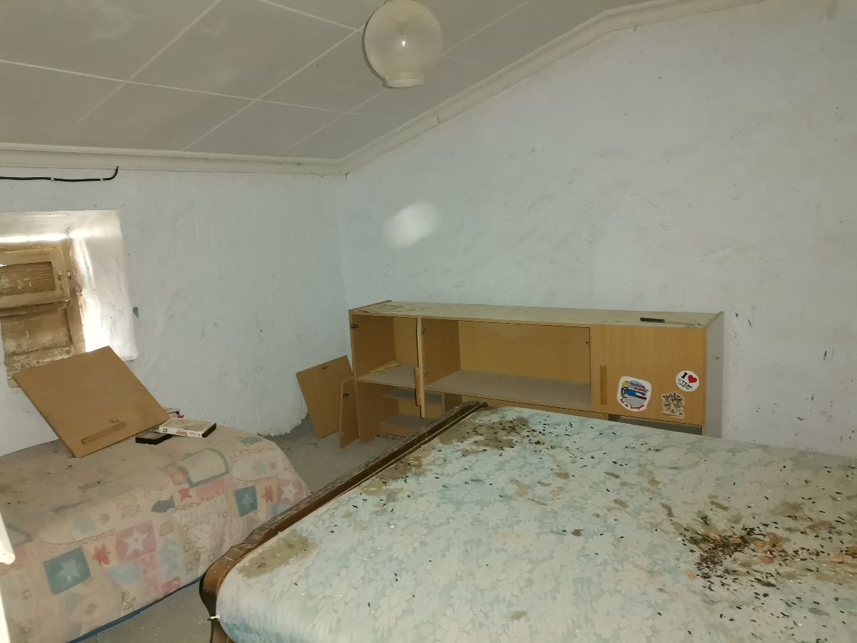 For sale of house in Taberno