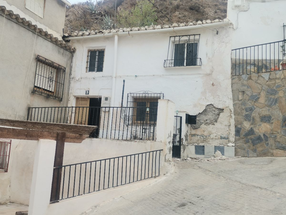 For sale of house in Purchena