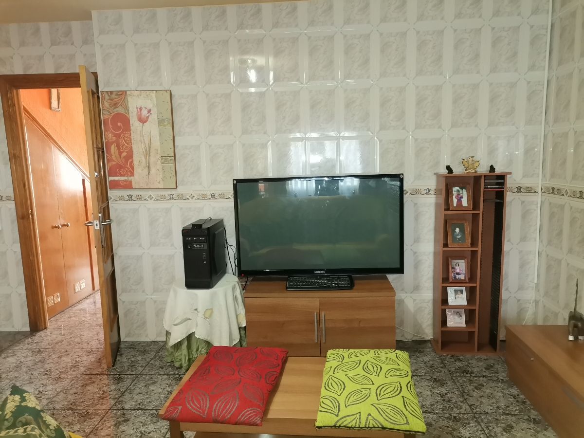 For sale of house in Zurgena