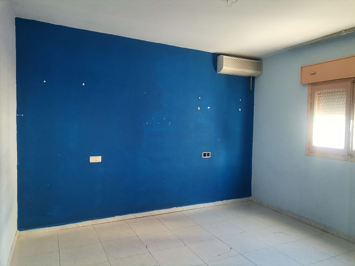 For sale of house in Macael