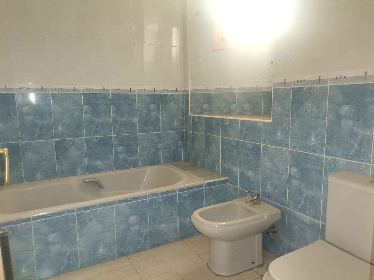 For sale of house in Macael