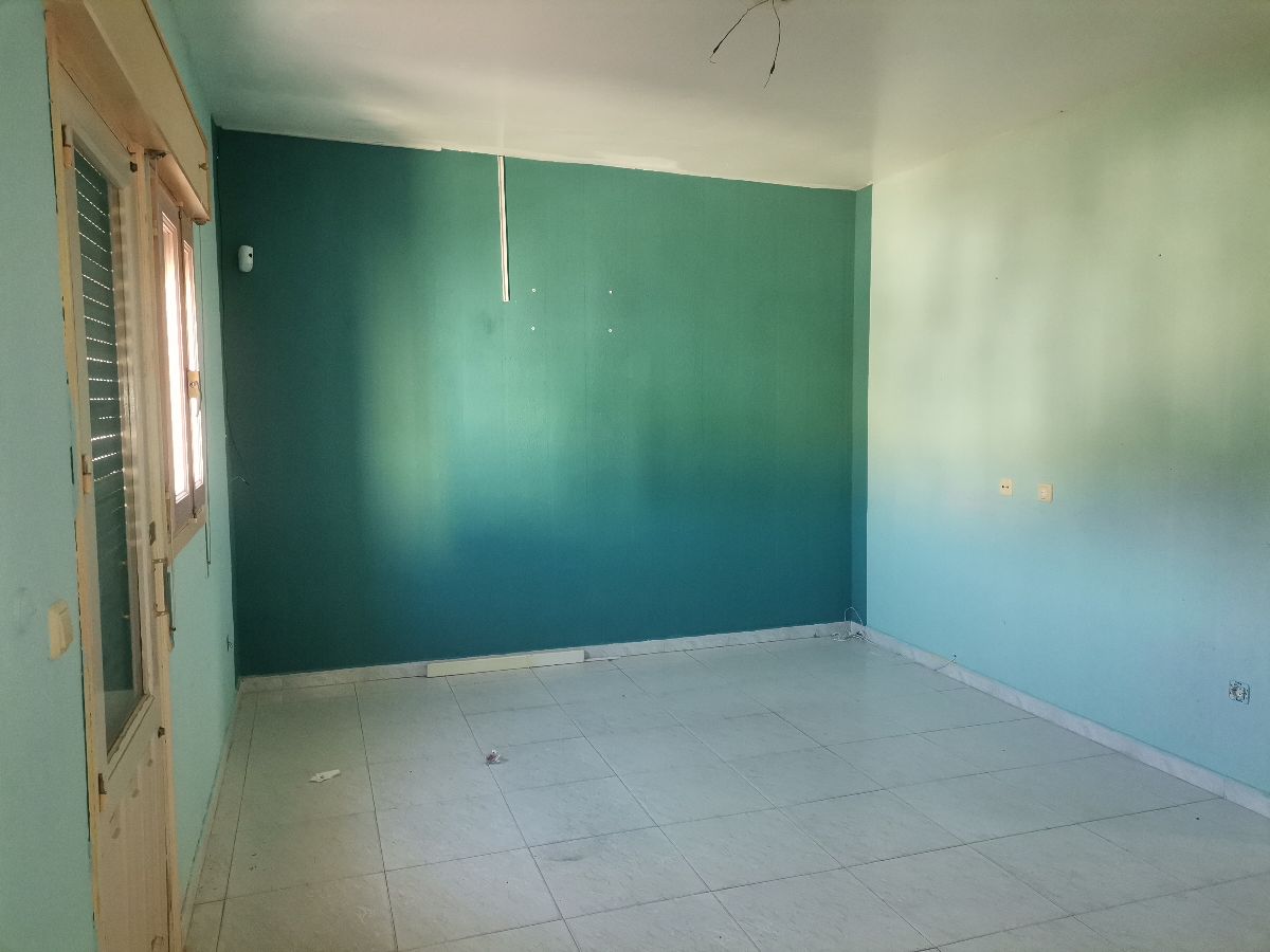 For sale of house in Macael