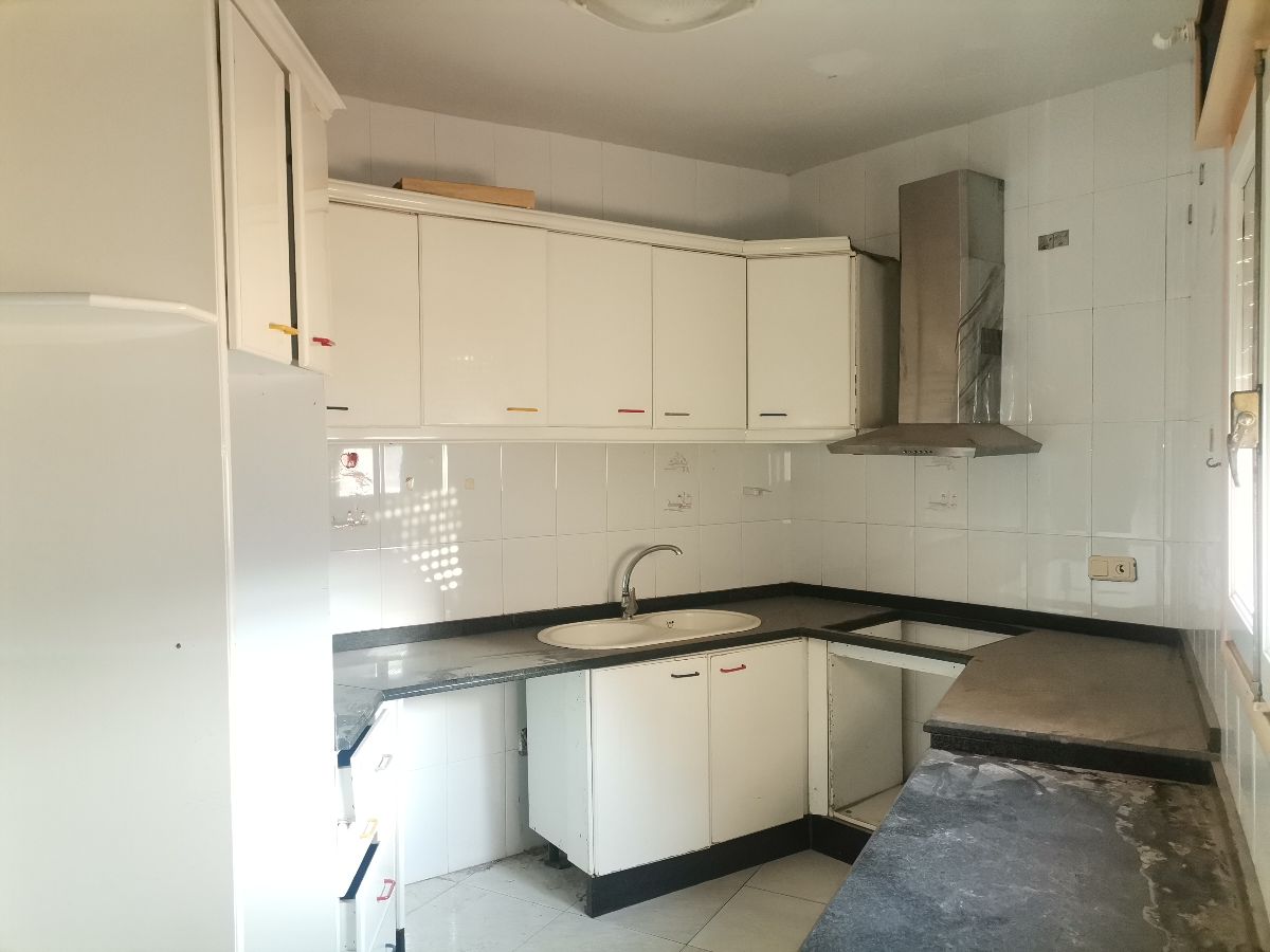 For sale of house in Macael