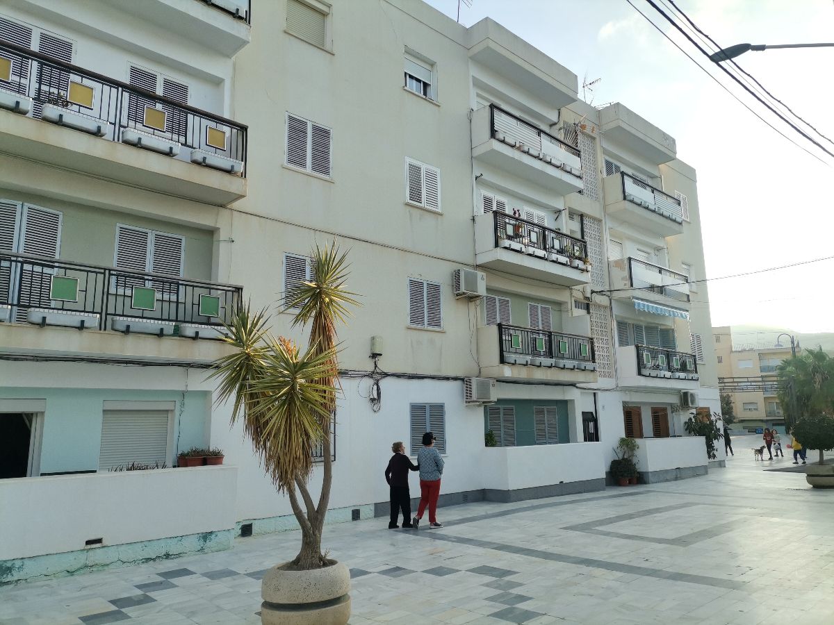 For sale of flat in Macael