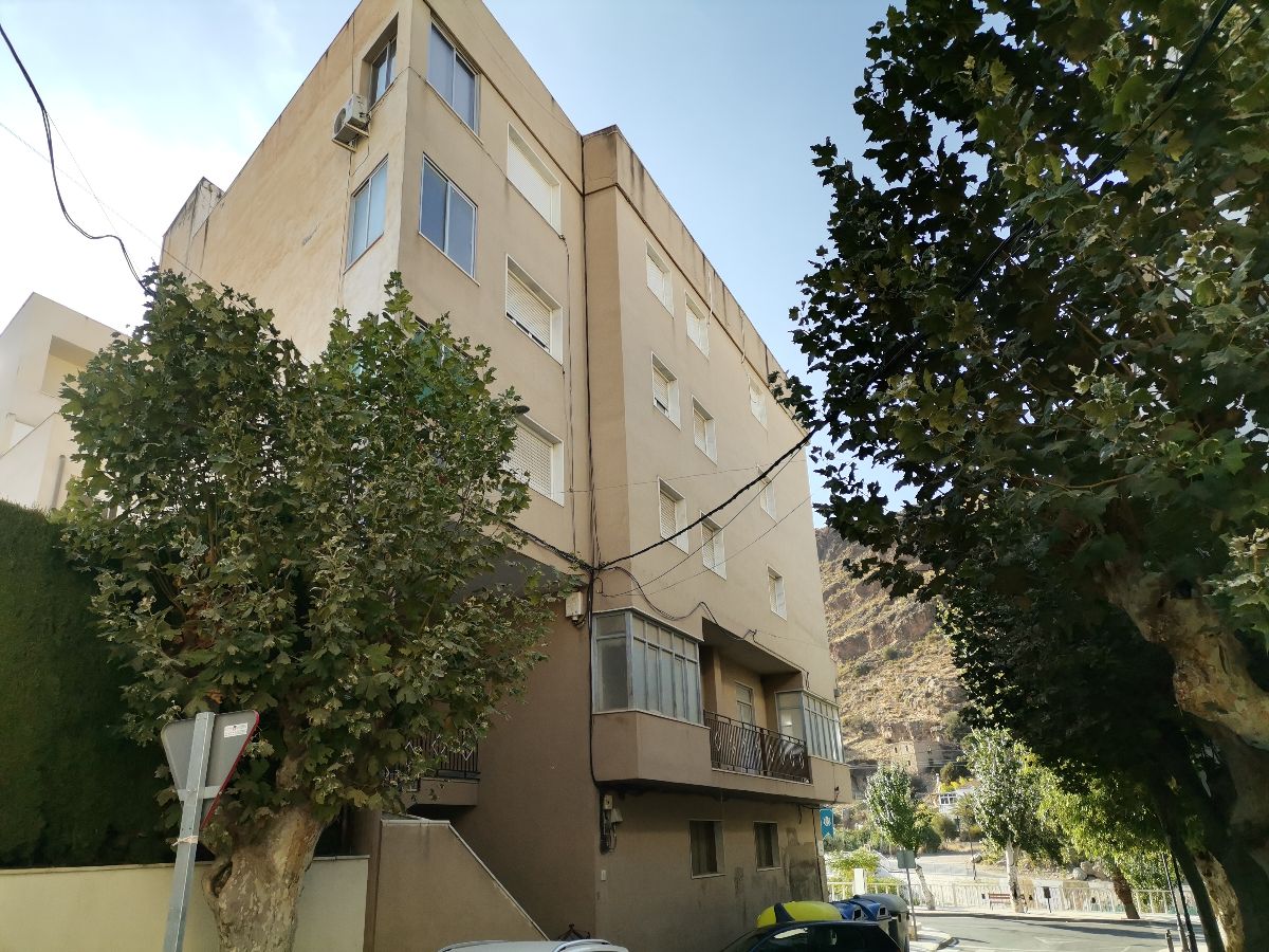 For sale of flat in Macael