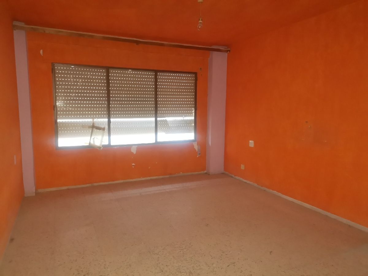 For sale of flat in Macael