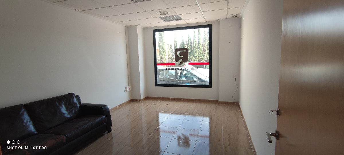 Alquiler de local comercial en Huércal-Overa