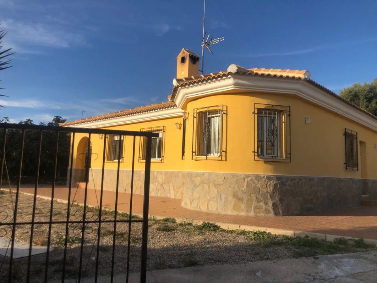 For sale of villa in Almanzora