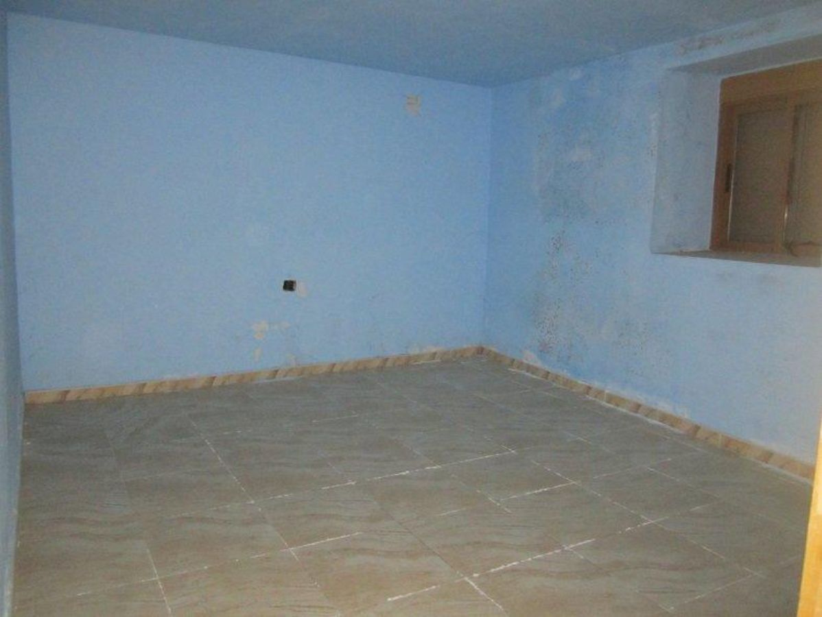 For sale of house in Vélez-Rubio