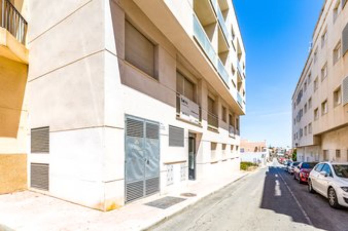 For sale of flat in Garrucha
