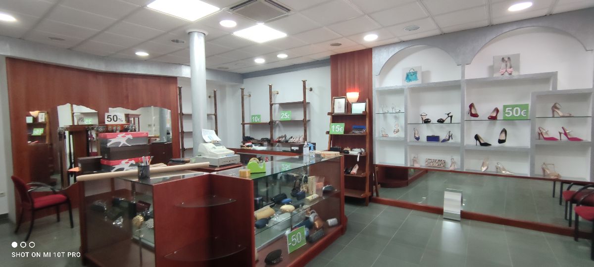 For rent of commercial in Albox
