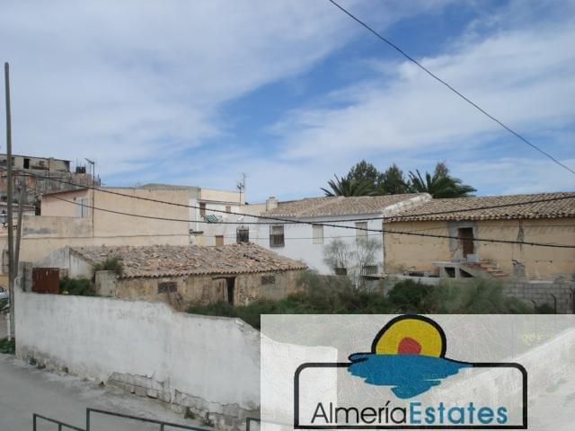 For sale of land in Albox