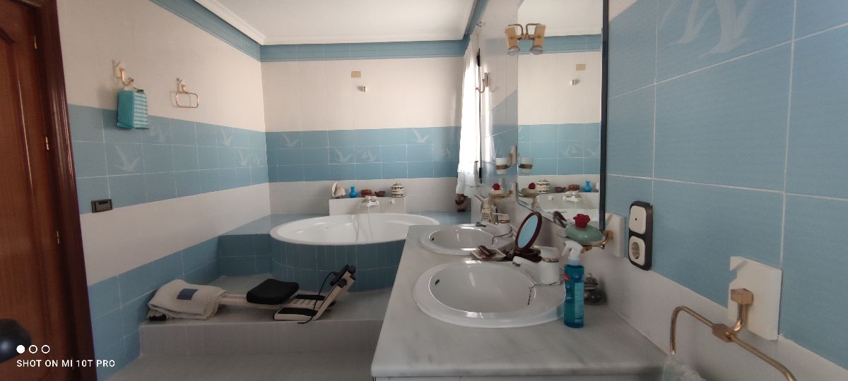 For sale of house in Huércal-Overa