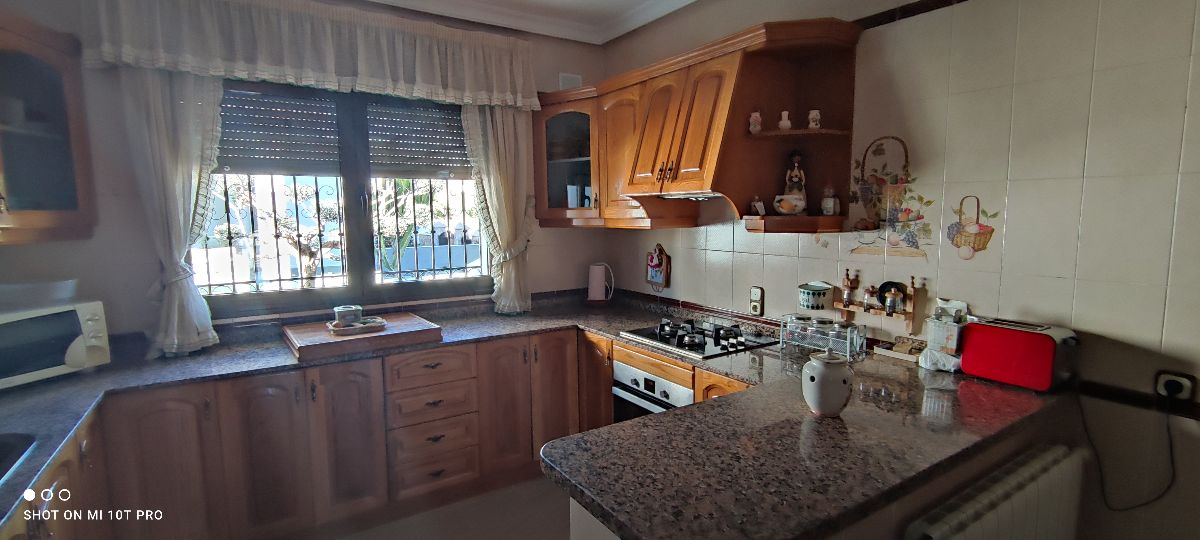 For sale of house in Huércal-Overa
