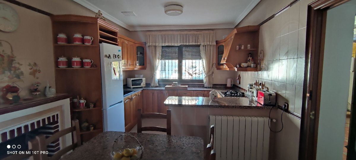 For sale of house in Huércal-Overa