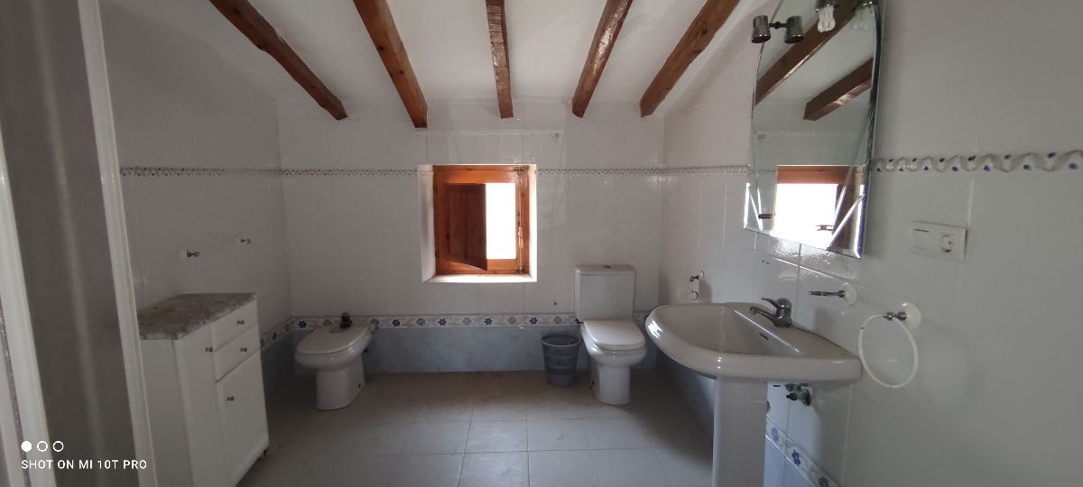 For sale of house in Arboleas