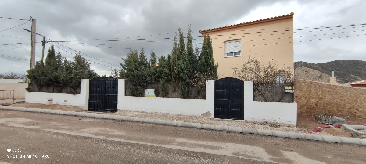 For sale of house in Arboleas