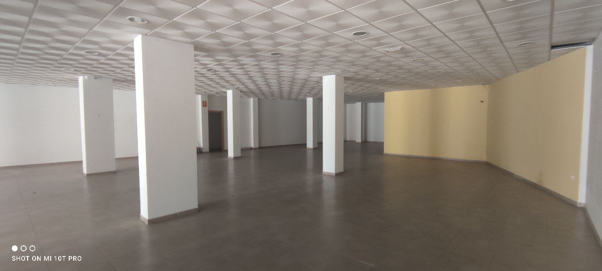 For sale of commercial in Macael