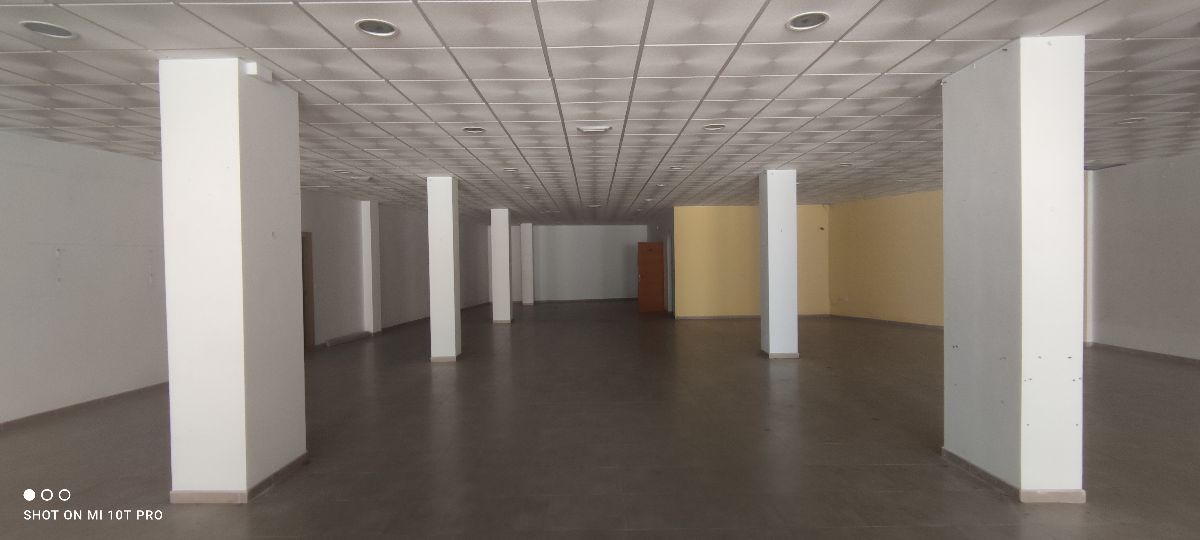 For sale of commercial in Macael