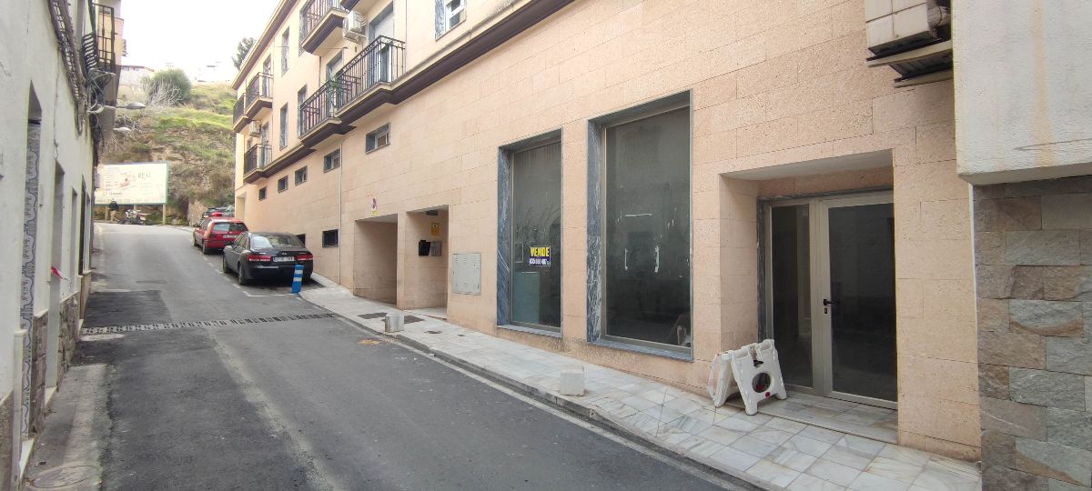 Venta de local comercial en Macael