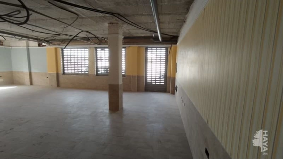 Venta de local comercial en Albox