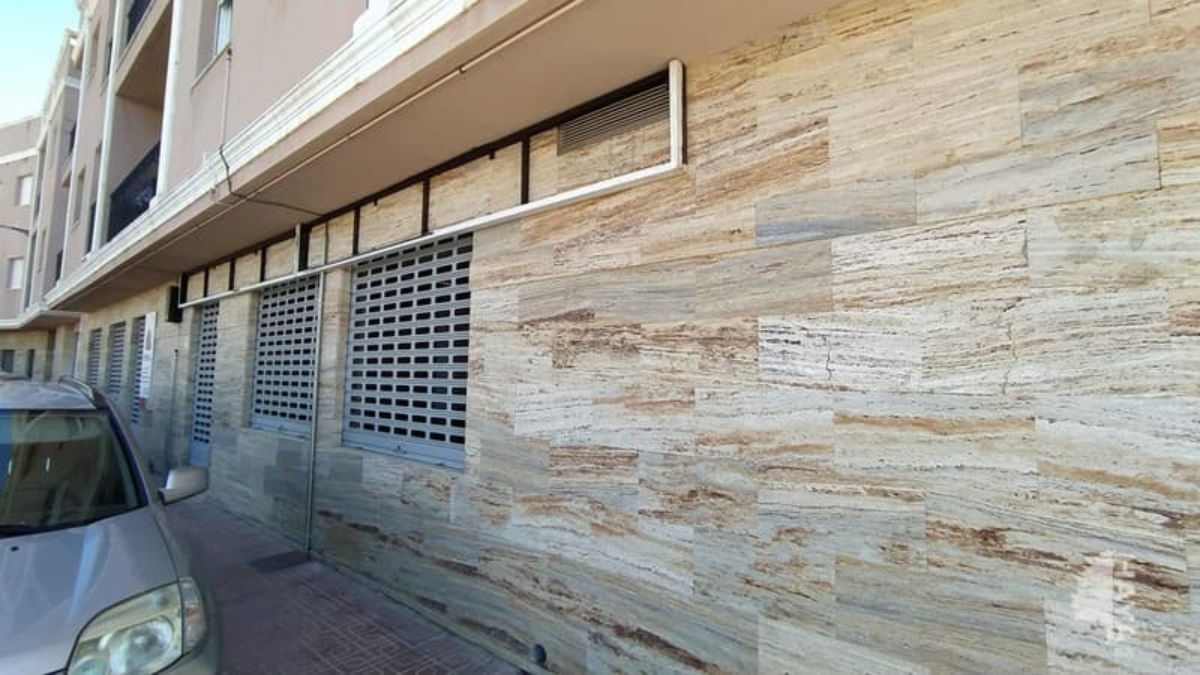 Venta de local comercial en Albox