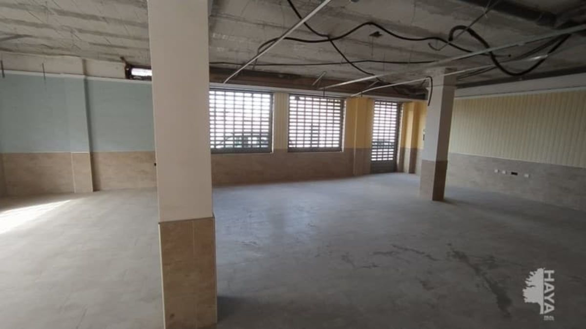 Venta de local comercial en Albox