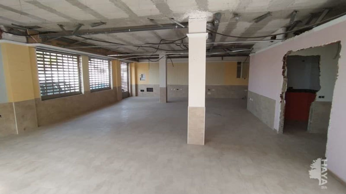 Venta de local comercial en Albox