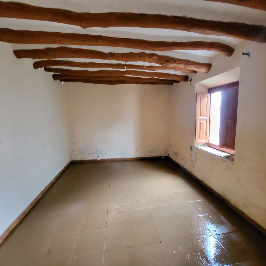 For sale of house in Lúcar