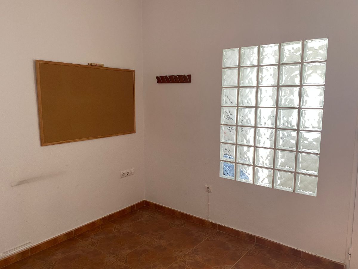 For sale of house in Vélez-Rubio