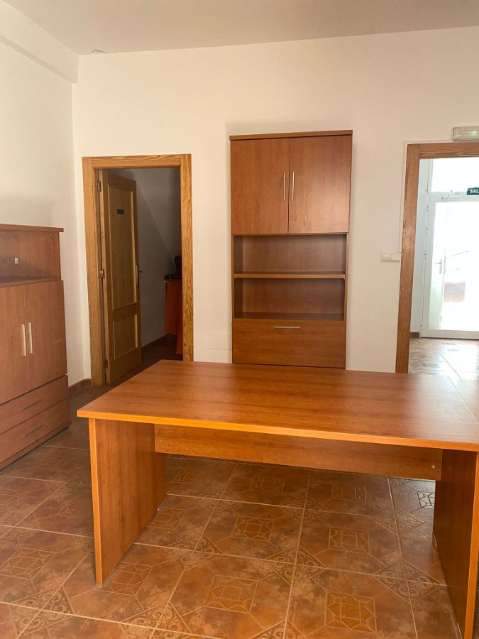 For sale of house in Vélez-Rubio