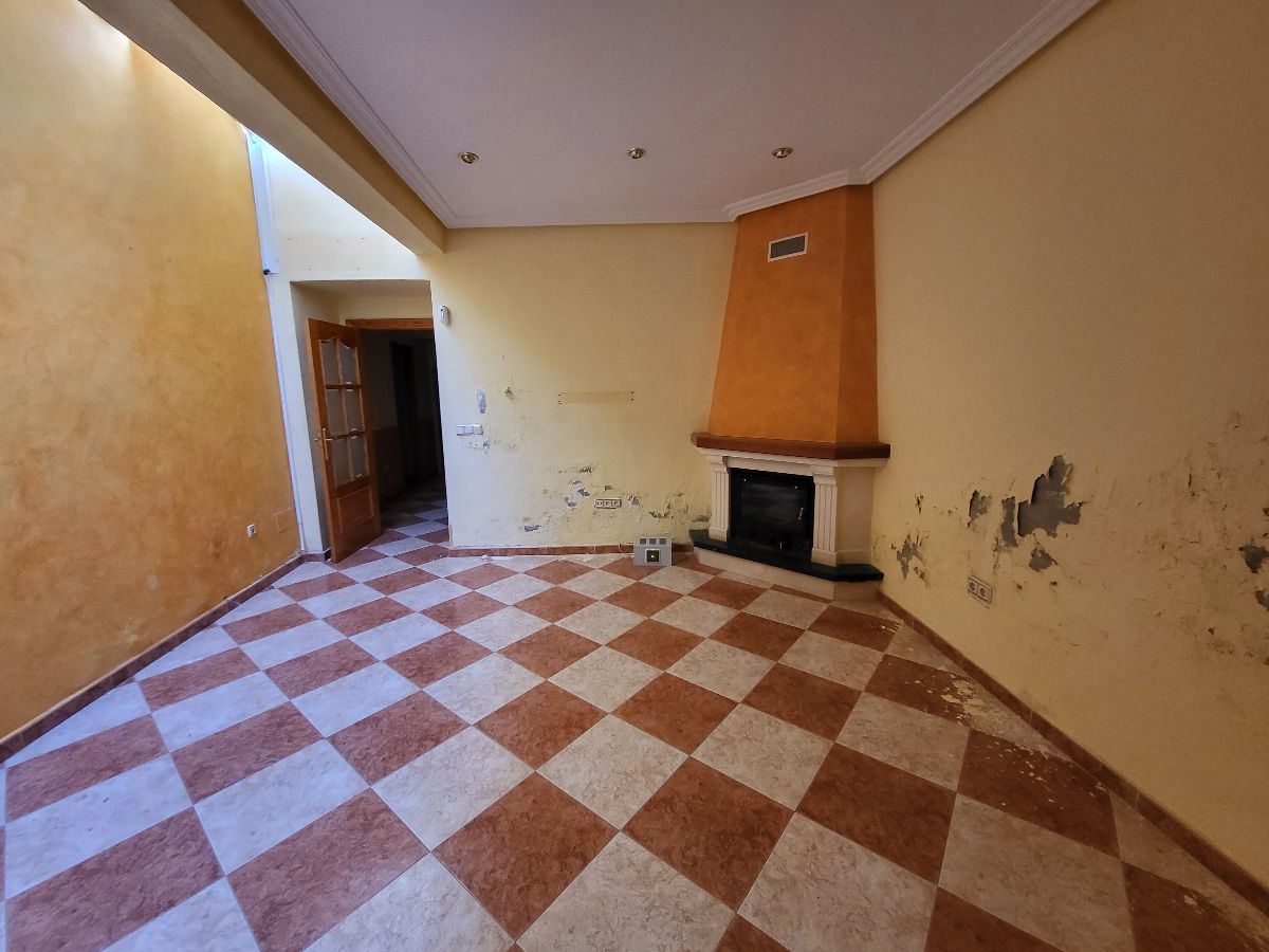 For sale of house in Cantoria